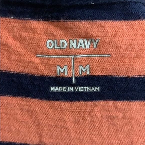 Old Navy top 7/$25 - Picture 2 of 3